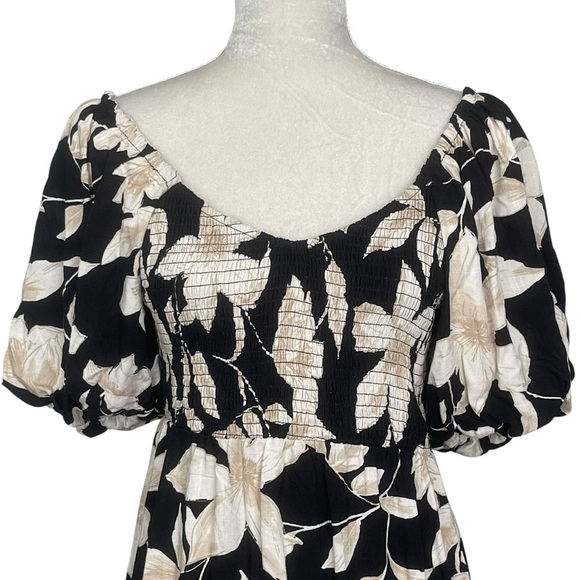 Maurices Floral Sweetheart Bubble Short Sleeves Dress Women’s Size S Smocked - Picture 3 of 9